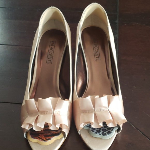 Cream Satin Kitten Heels - Picture 1 of 6